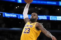 star sports-关于法兰克福训练开放日，窗口期扳平良机引欢呼，NBA季后赛在即，轮换策略成焦点的信息-star sports