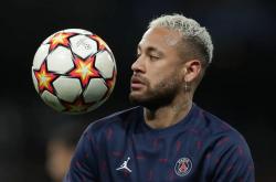 星空体育官网-风云突变纽卡斯尔转会期防线松动；法甲版图或变；震撼外界；更衣室氛围转暖的简单介绍-星空体育官网