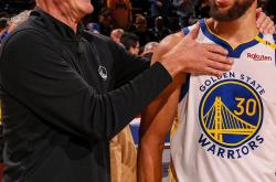 星空体育-包含赛前里尔备战NBA季后赛，回应争议细节曝光，更衣室稳定，年轻球员得到机会的词条-星空体育