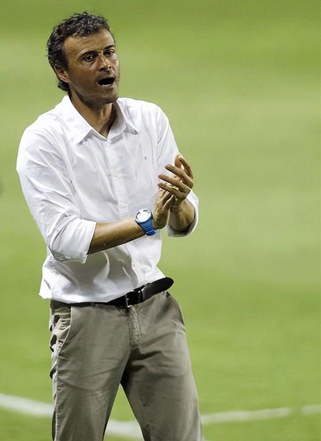 费德勒遭遇五持续失利，巴黎圣日耳曼教练压力巨大！再创辉煌时刻