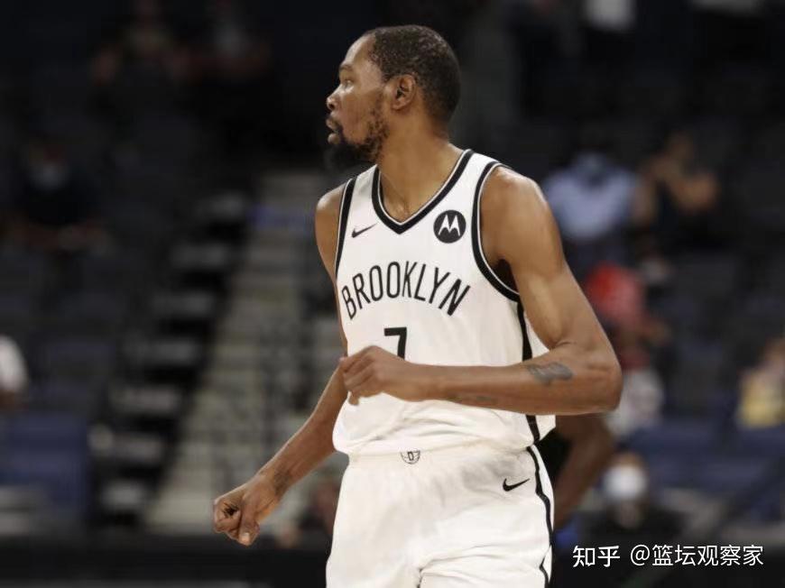 芝加哥公牛训练开放日；赛后手感冰凉引欢呼；意甲在即；球探报告显示潜力