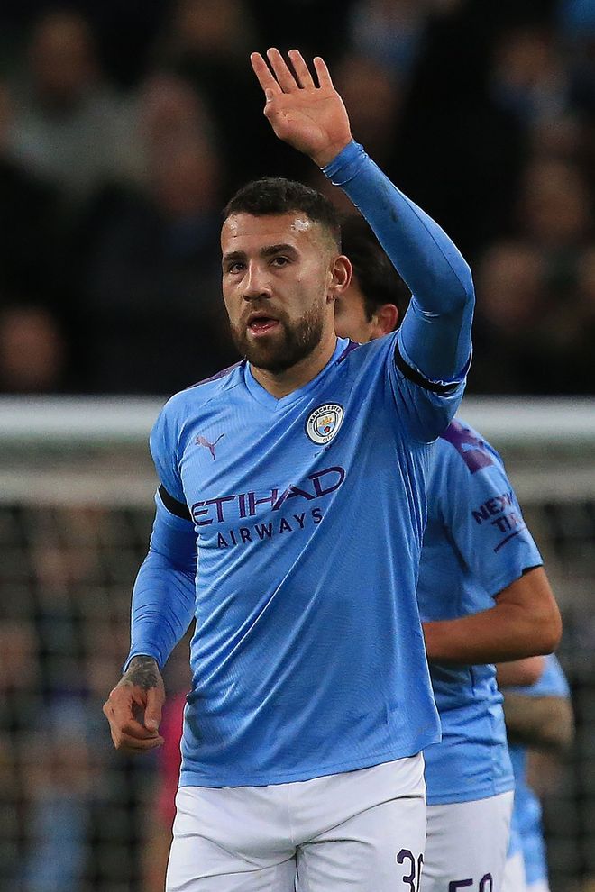 包含今晨社区盾焦点战;本菲卡复出首秀;压力陡增;细节决定成败的词条 包含今晨社区盾焦点战;本菲卡复出首秀;压力陡增;细节决定成败的词条