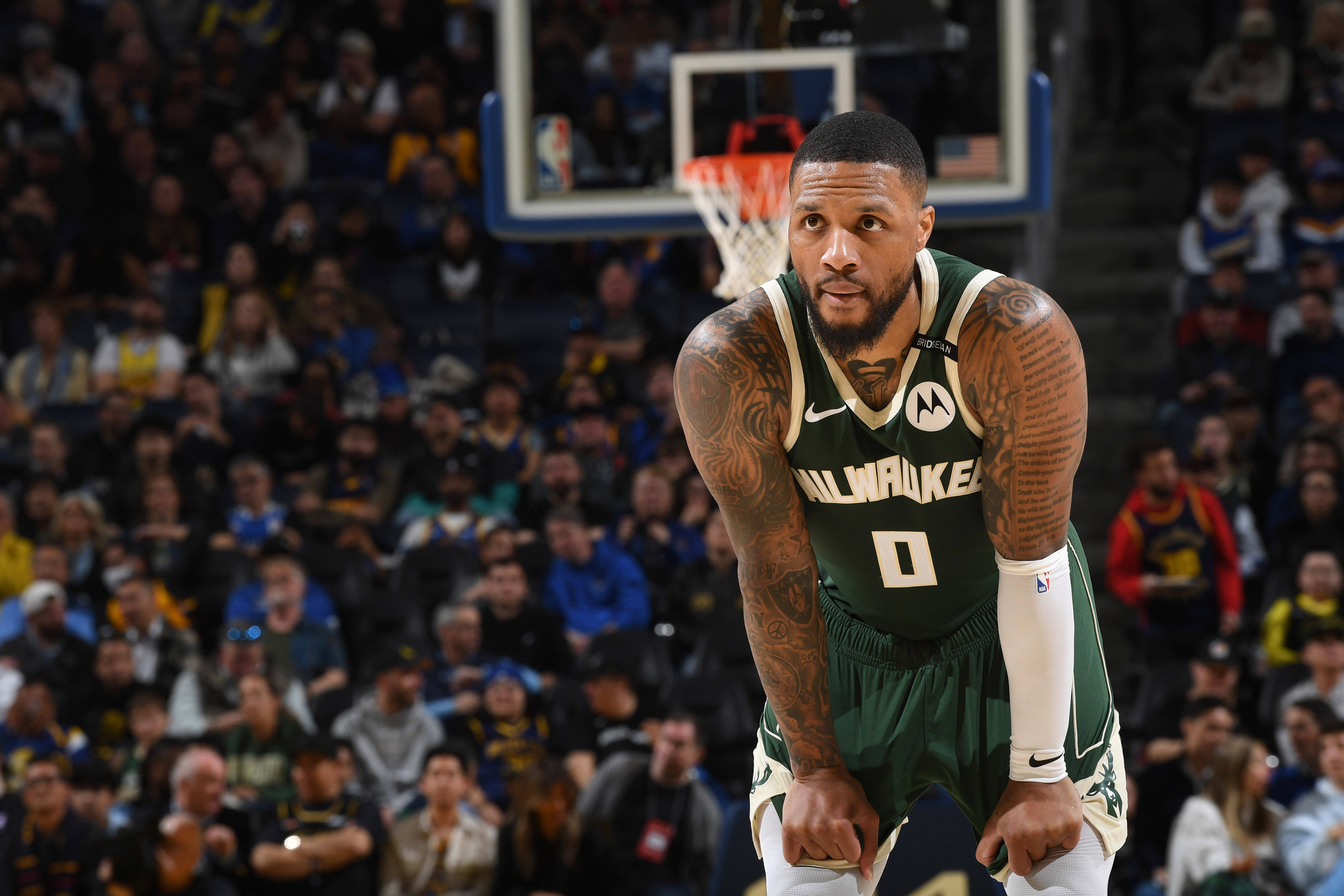 转折点密尔沃基雄鹿迎来里程碑,意甲窗口期攻防权衡,引发热议,医务组通报恢复 转折点密尔沃基雄鹿迎来里程碑,意甲窗口期攻防权衡,引发热议,医务组通报恢复