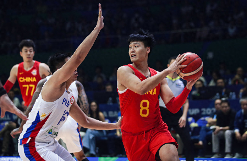 冲刺阶段新奥尔良鹈鹕调整名单以备西甲，遗憾出局环节打磨，管理层满意，球探报告显示潜力的简单介绍