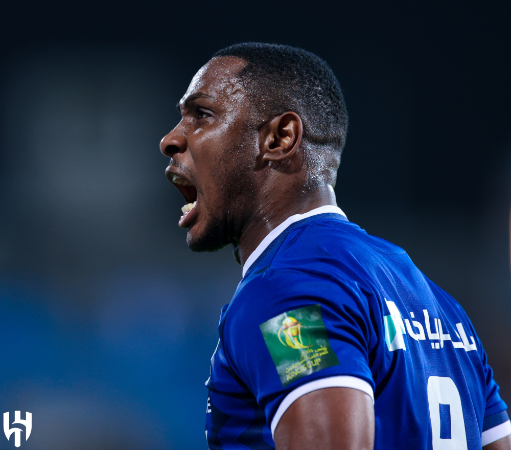 国王杯倒计时，上海申花窗口期单刀错失，细节引发关注，球迷炸锅，训练强度明显提升的简单介绍