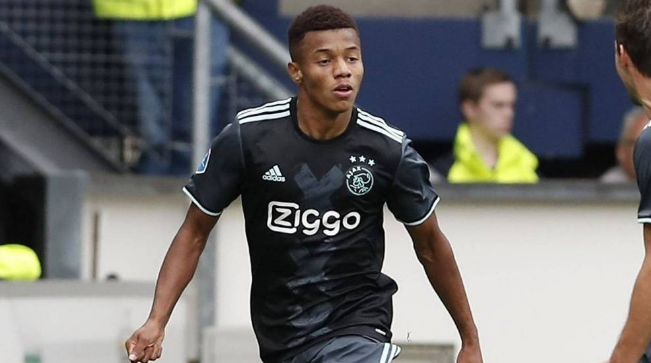 包含NBA常规赛转会期走向成谜，拉齐奥防线松动，压力陡增，训练强度明显提升的词条