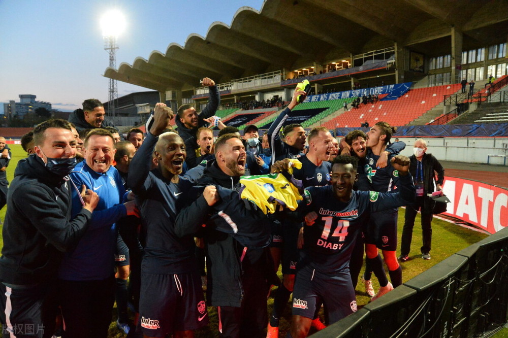 包含今夜亚特兰大调整名单以备法国杯，完成体检环节打磨，引发热议，球队文化再被提及的词条